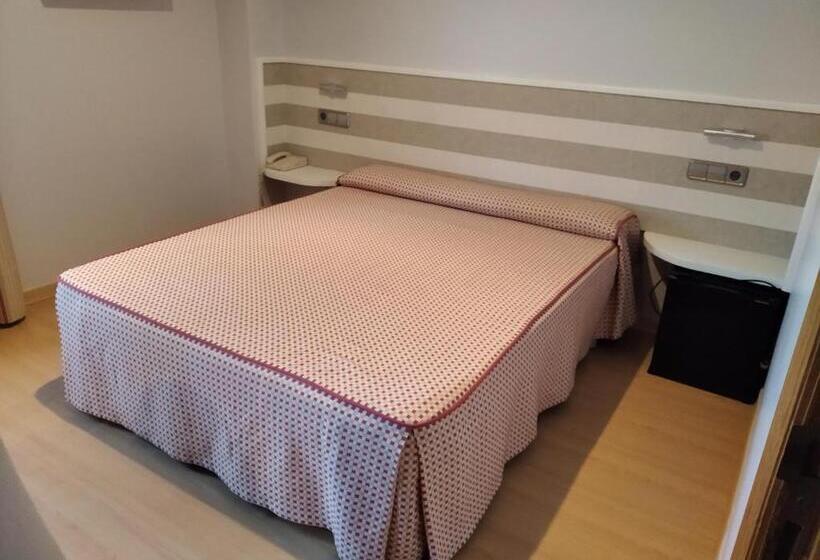 اتاق اکونومی, Miramar