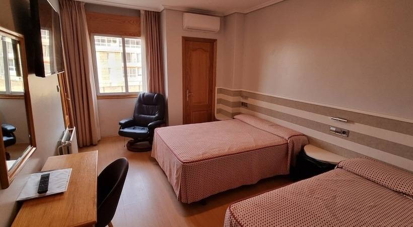 اتاق استاندارد سه نفره, Miramar