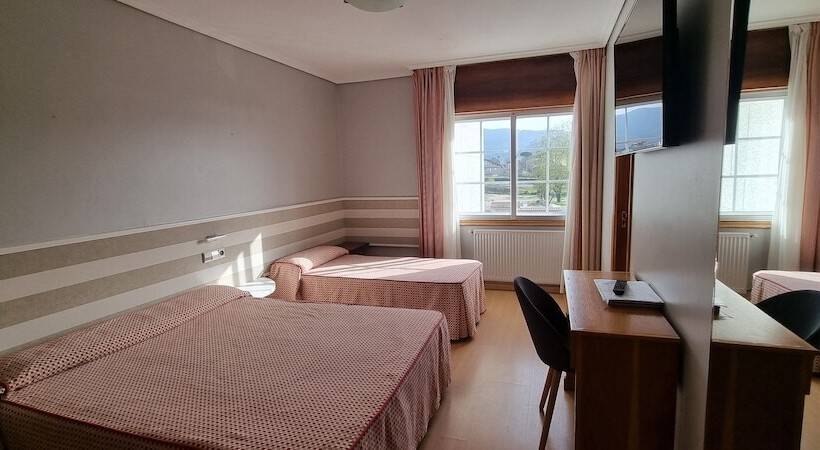 اتاق استاندارد سه نفره, Miramar