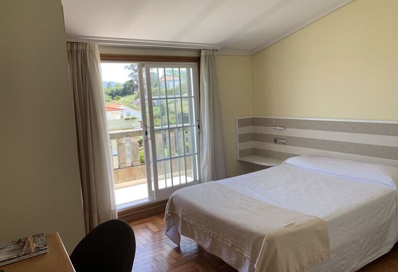 اتاق استاندارد با بالکن, Miramar