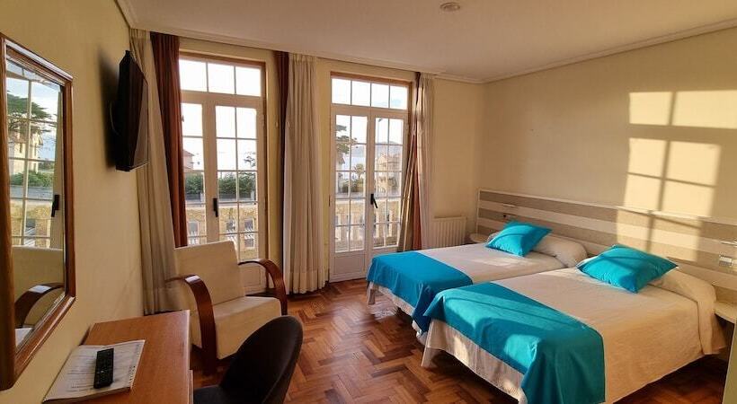 اتاق استاندارد با بالکن, Miramar