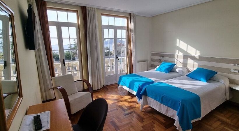 اتاق استاندارد با بالکن, Miramar