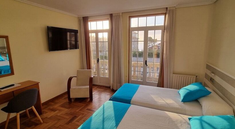 اتاق استاندارد با بالکن, Miramar