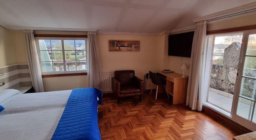 اتاق استاندارد با بالکن, Miramar