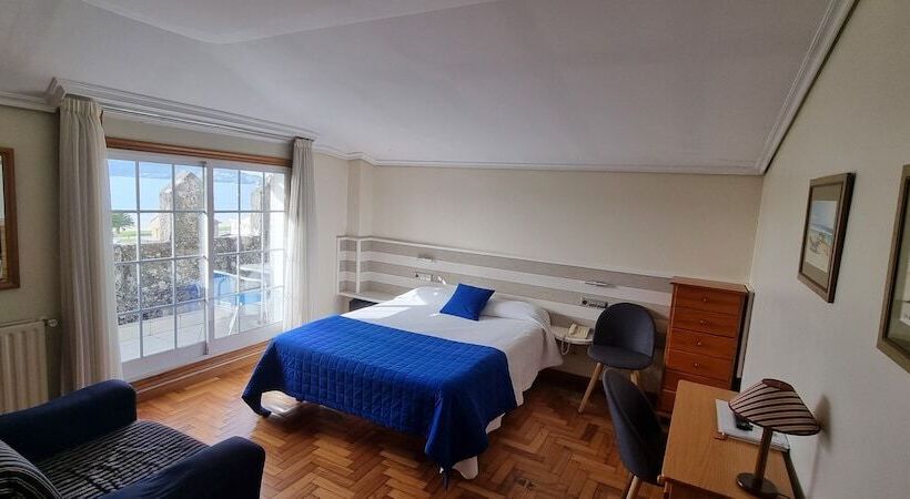 اتاق استاندارد با بالکن, Miramar