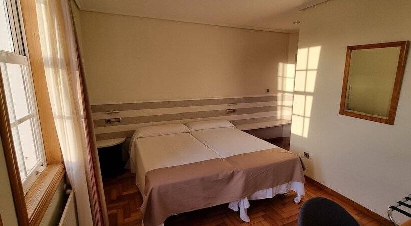 اتاق استاندارد با چشم‌انداز دریا, Miramar