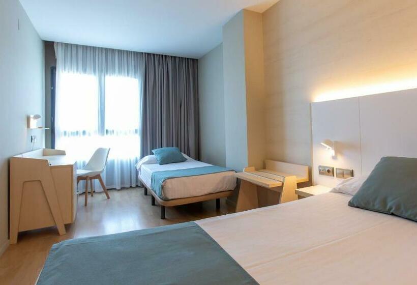 חדר סטנדרט לשלושה, Olympia Valencia