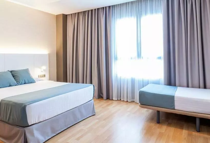 اتاق استاندارد سه نفره, Olympia Valencia