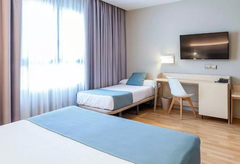 اتاق استاندارد سه نفره, Olympia Valencia
