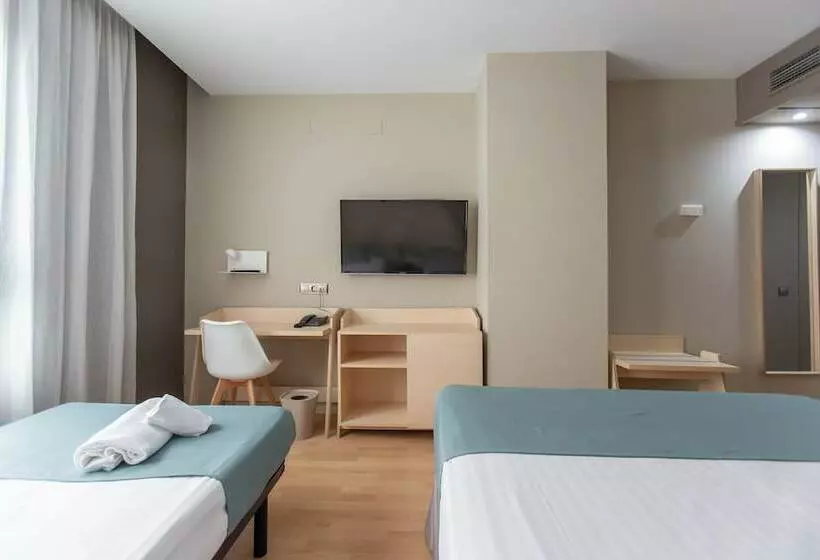 اتاق استاندارد سه نفره, Olympia Valencia
