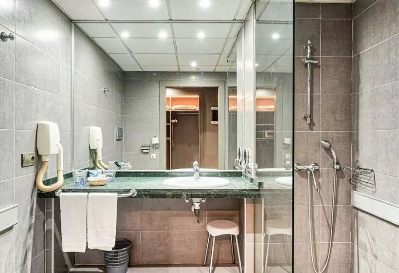 اتاق استاندارد سه نفره, Olympia Valencia