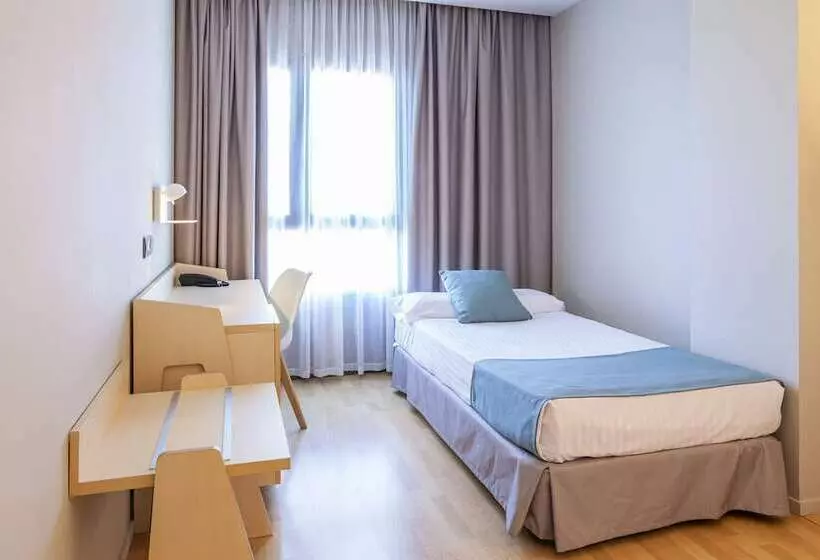 اتاق استاندارد سه نفره, Olympia Valencia