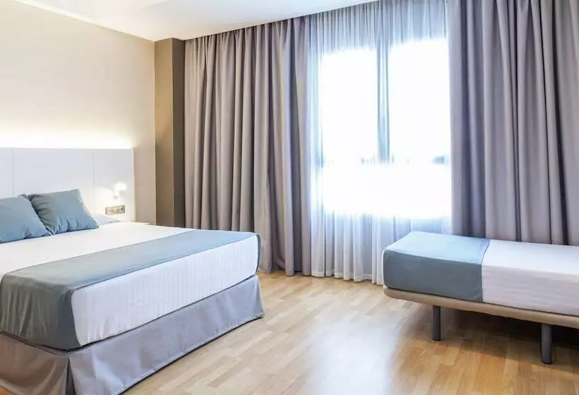 اتاق استاندارد سه نفره, Olympia Valencia