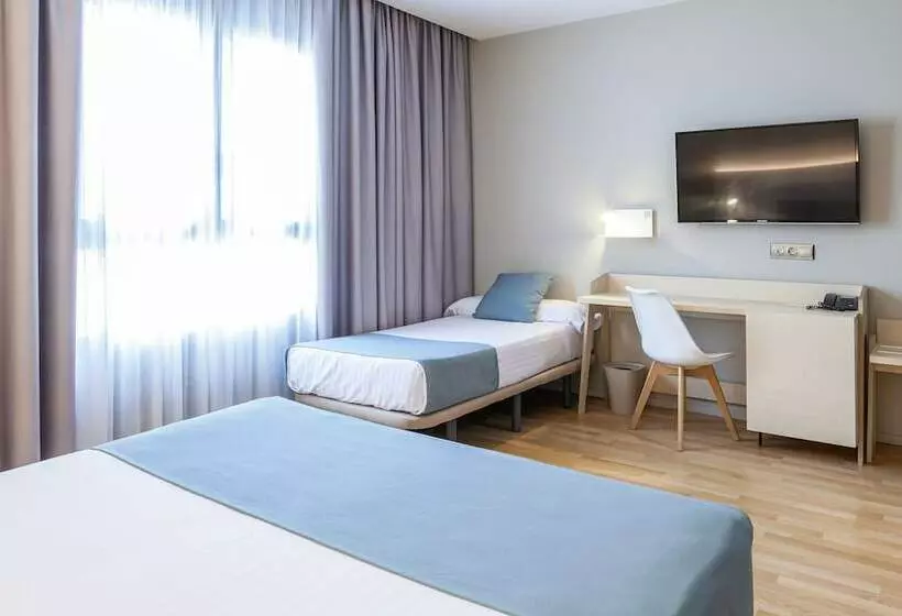 اتاق استاندارد سه نفره, Olympia Valencia