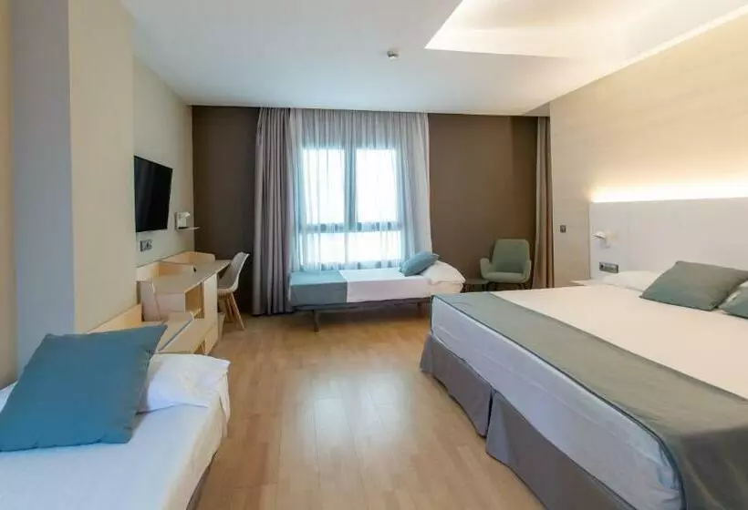اتاق استاندارد چهار تخته, Olympia Valencia
