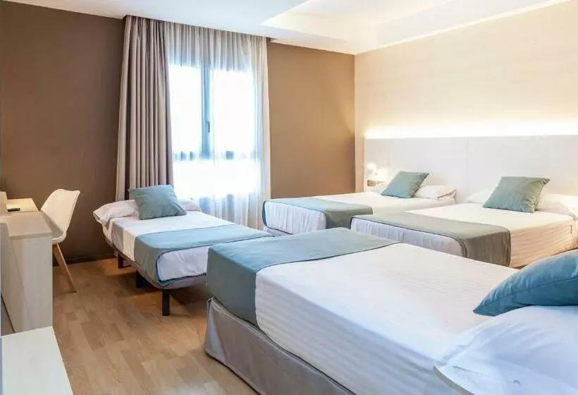 اتاق استاندارد چهار تخته, Olympia Valencia