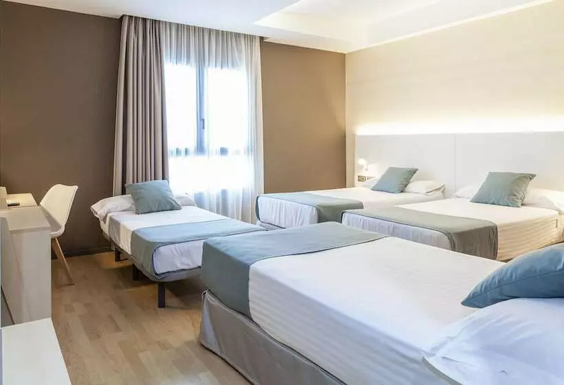 اتاق استاندارد چهار تخته, Olympia Valencia