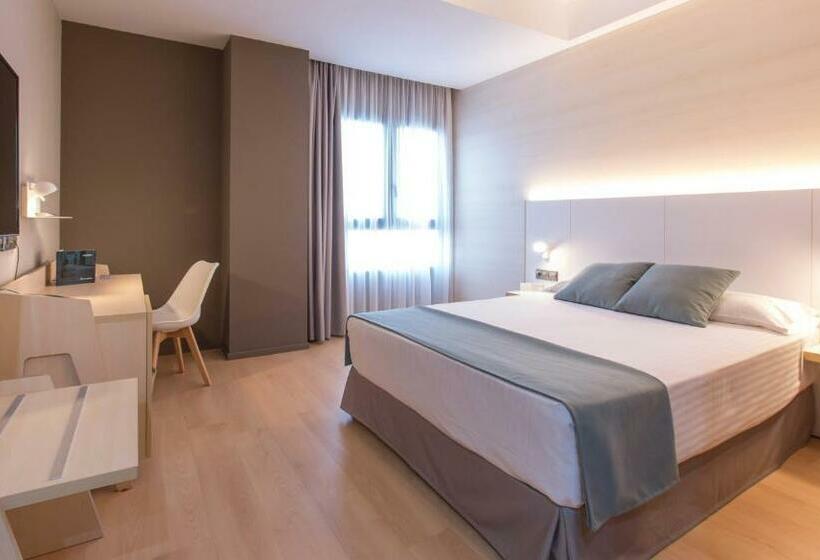 חדר סטנדרט מותאם לאדם עם מוגבלויות, Olympia Valencia