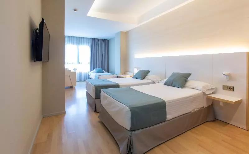 اتاق استاندارد سه نفره, Olympia Valencia