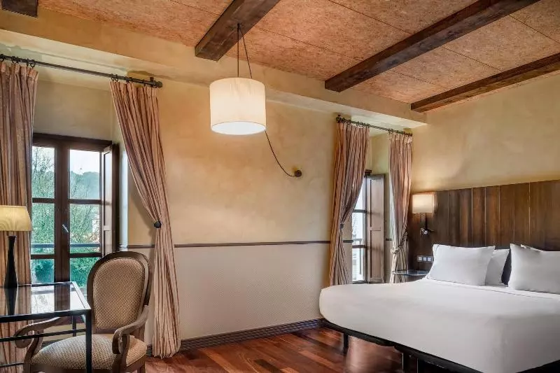 デラックスルーム, Palacio Del Carmen, Autograph Collection
