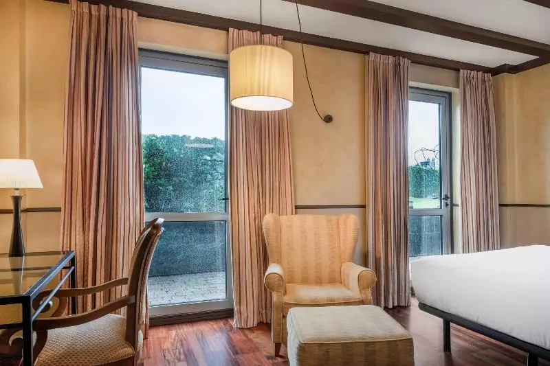 デラックスルーム, Palacio Del Carmen, Autograph Collection