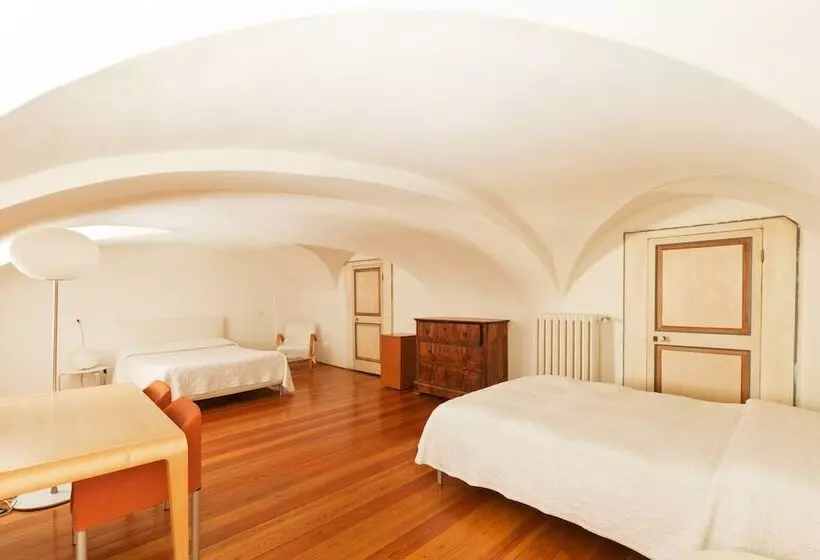 Standard Neljän Hengen Huone, Palazzo Cicala