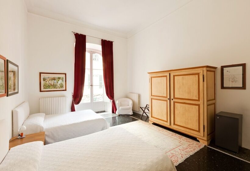 Négyágyas Standard Szoba, Palazzo Cicala