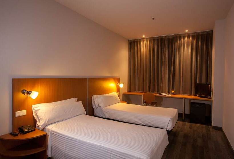 Номер Стандарт, B&b Hotel Barcelona Mollet Porta De Gallecs