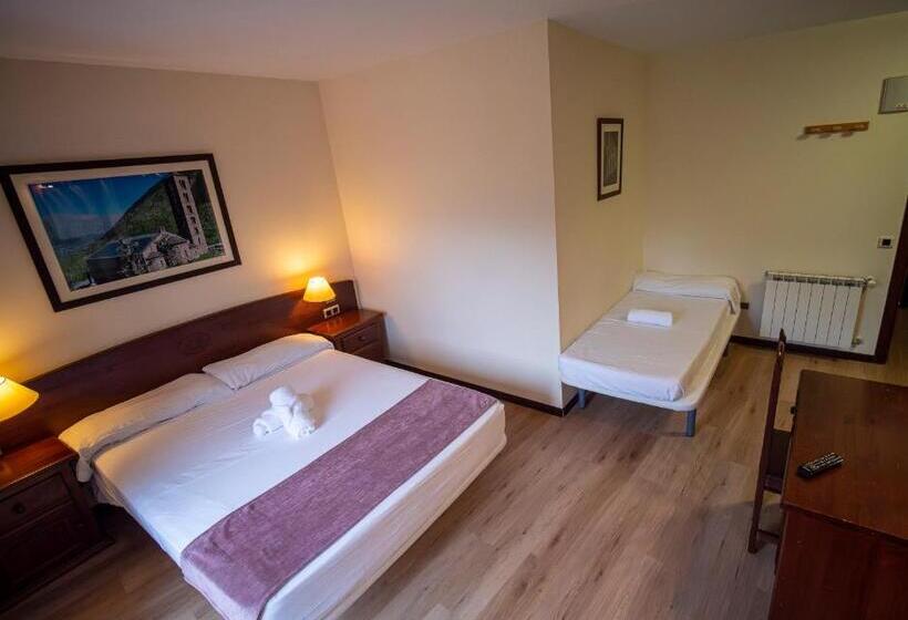 غرفة قياسية ثلاثية, Romànic