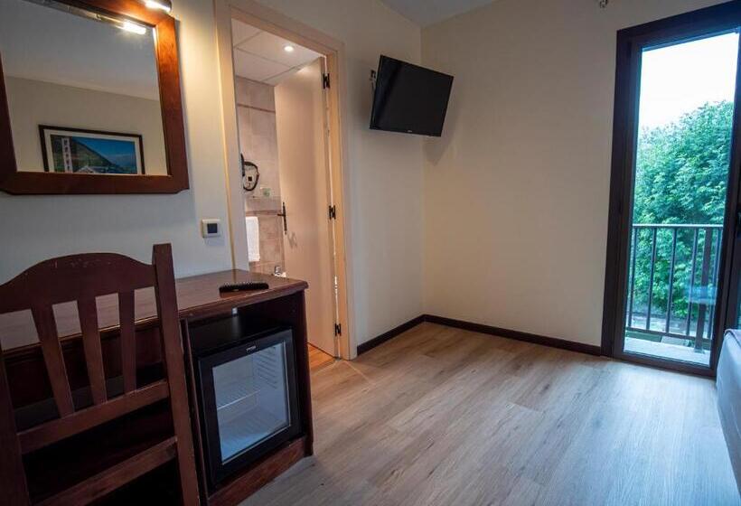 غرفة قياسية, Romànic