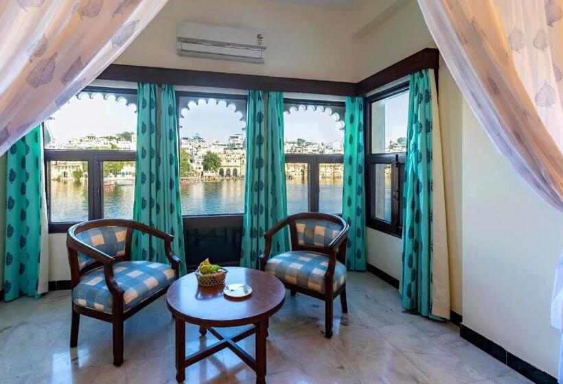Superior room with lake view, Sarovar   Lake Facing Boutique Hotel On Lake Pichola