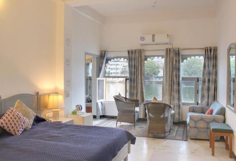 Suite with lake view, Sarovar   Lake Facing Boutique Hotel On Lake Pichola