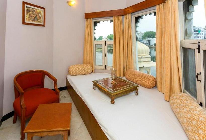 Suite with lake view, Sarovar   Lake Facing Boutique Hotel On Lake Pichola