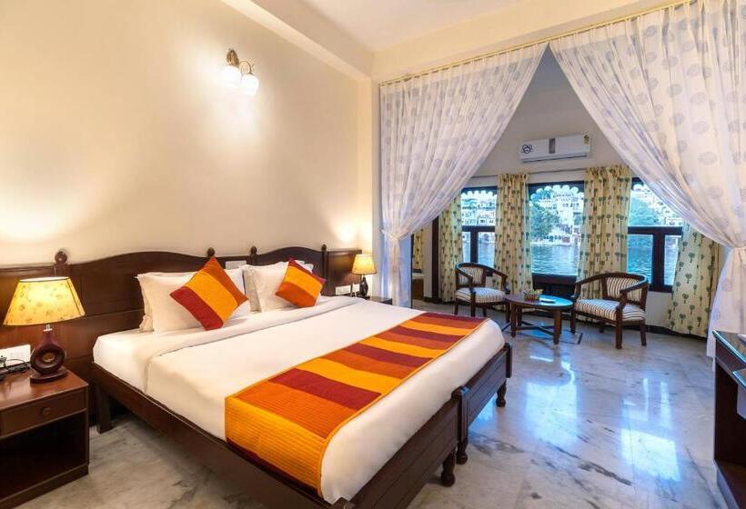Suite with lake view, Sarovar   Lake Facing Boutique Hotel On Lake Pichola