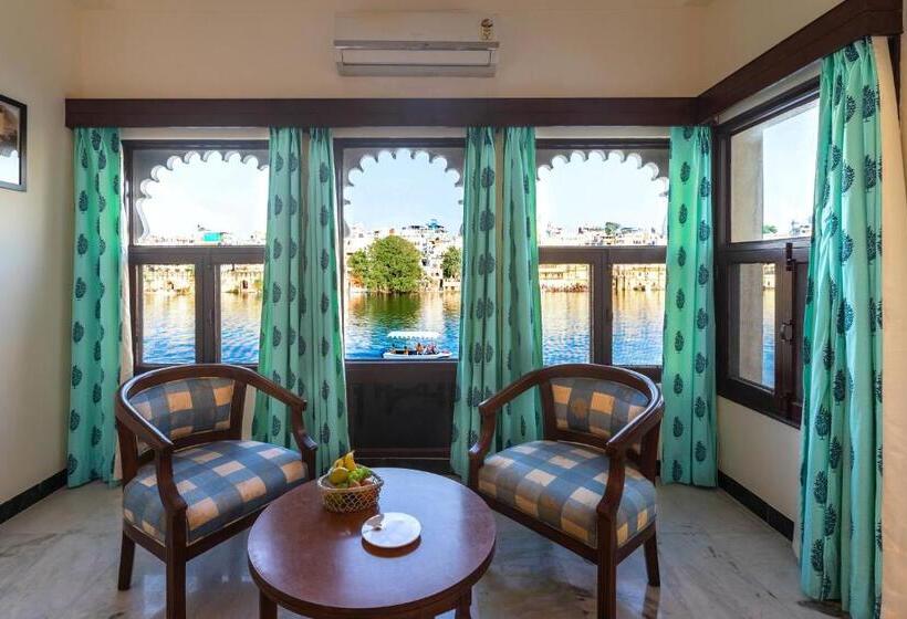 Superior room with lake view, Sarovar   Lake Facing Boutique Hotel On Lake Pichola