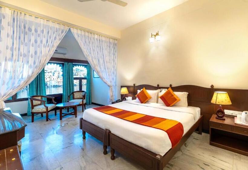 Superior room with lake view, Sarovar   Lake Facing Boutique Hotel On Lake Pichola