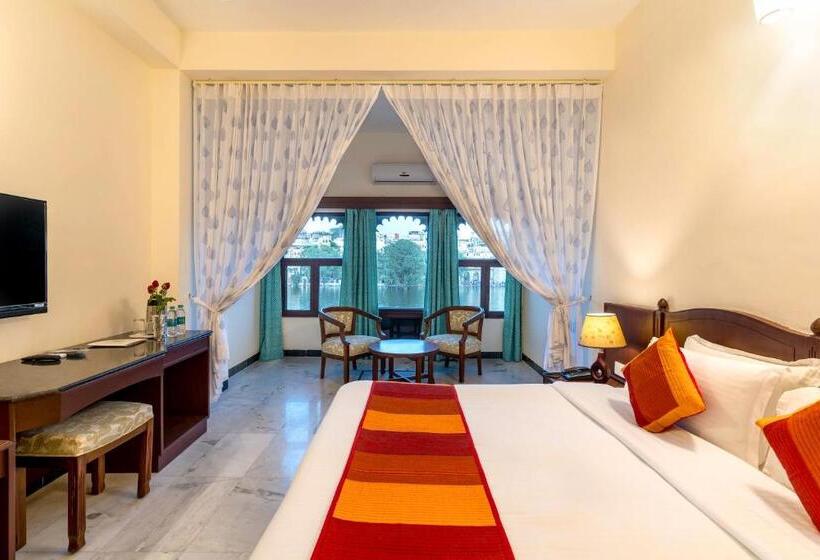 Superior room with lake view, Sarovar   Lake Facing Boutique Hotel On Lake Pichola