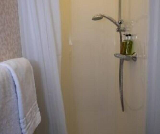 غرفة قياسية فردية, The Willowsmere   Adults Only