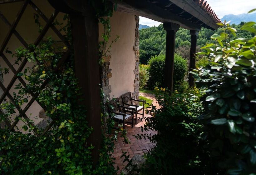 سوییت جونیور, La Montaña Mágica Hotel Rural