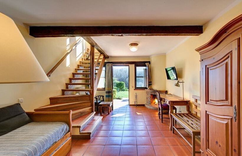 سوییت جونیور, La Montaña Mágica Hotel Rural