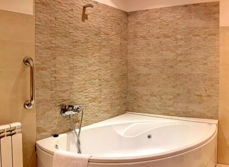 آپارتمان 1 خوابه, La Montaña Mágica Hotel Rural