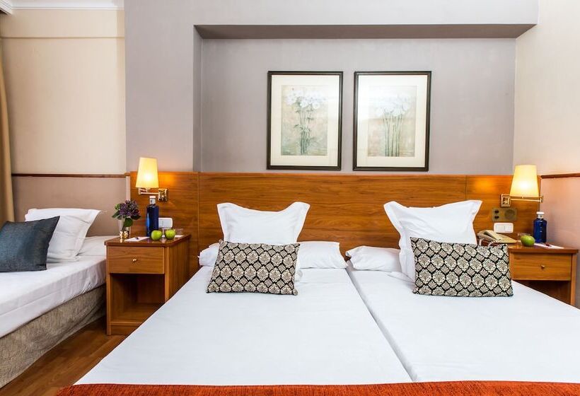 コンフォートトリプルルーム, Leonardo Hotel Granada