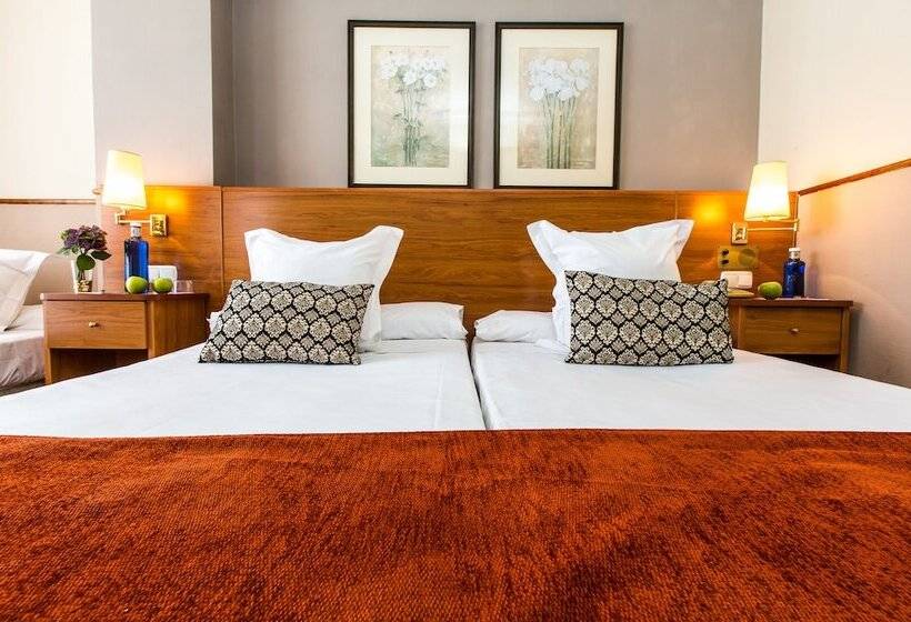 اتاق راحتی سه تخته, Leonardo Hotel Granada