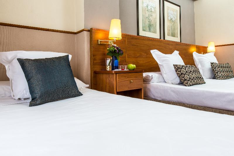 コンフォートトリプルルーム, Leonardo Hotel Granada