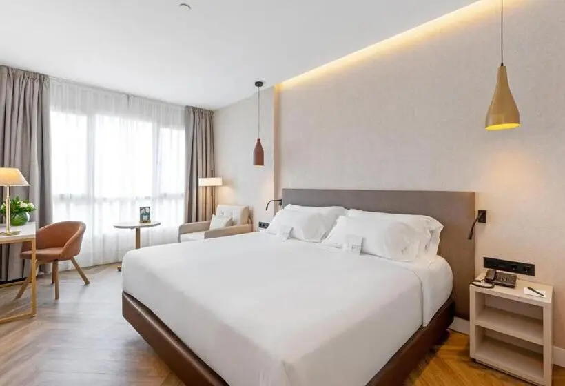 Standard Room with Balcony, Sercotel HMO Martina