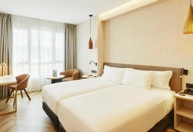 Standard Room with Balcony, Sercotel HMO Martina