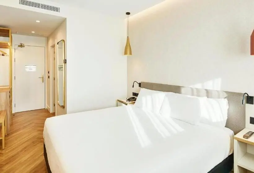 Standard Room with Balcony, Sercotel HMO Martina