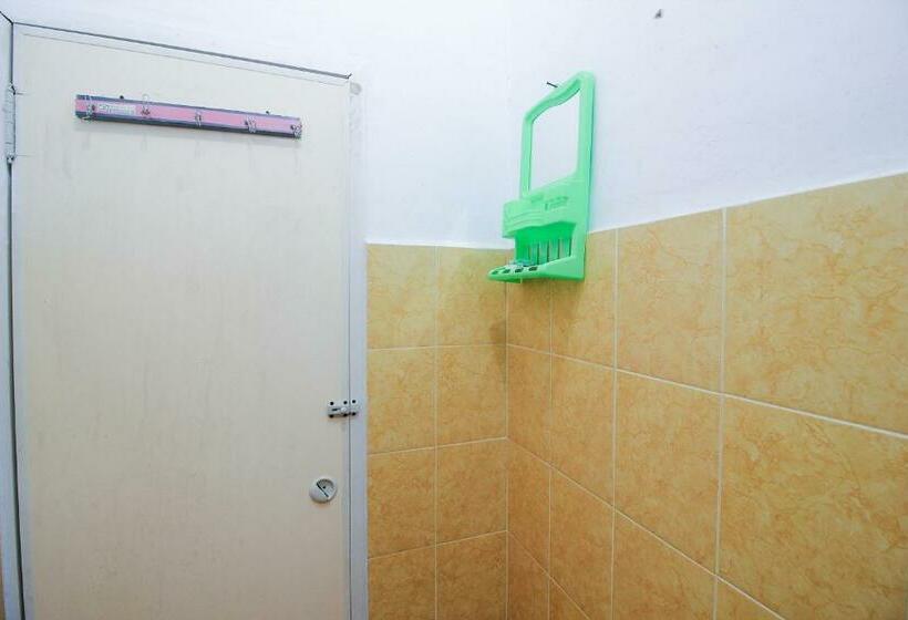 Basic-huone, Spot On 2370 Berkah Homestay Syariah