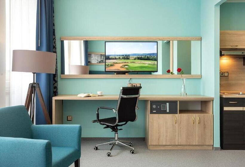 غرفة قياسية, Na Vývoji