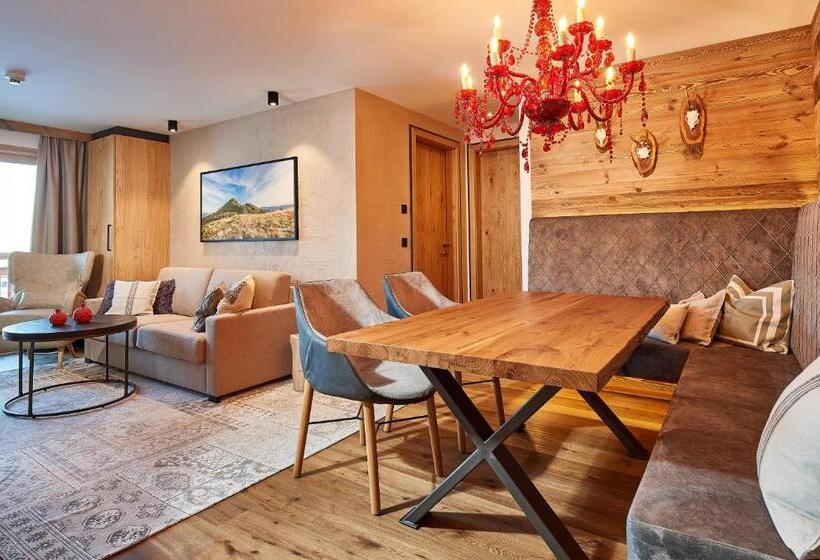 סוויטת 3 חדרי שינה, Das Goldners